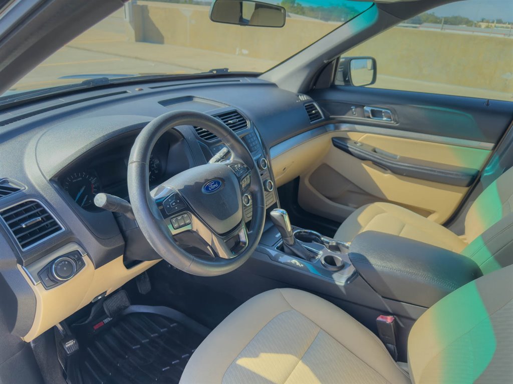 2017 Ford Explorer Base - Photo 14