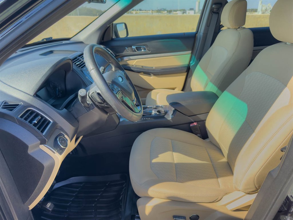 2017 Ford Explorer Base - Photo 13