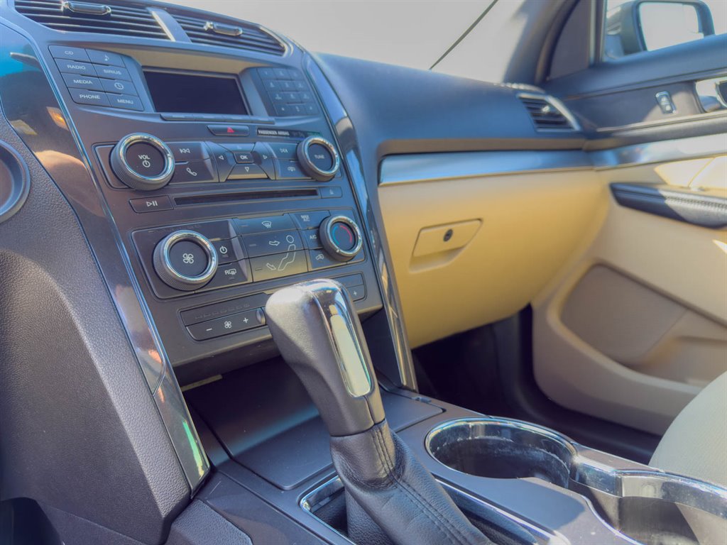 2017 Ford Explorer Base - Photo 18