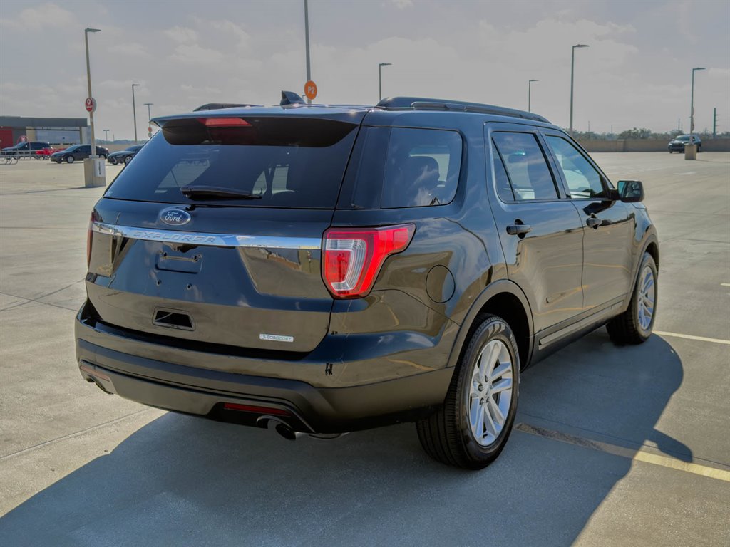 2017 Ford Explorer Base - Photo 9